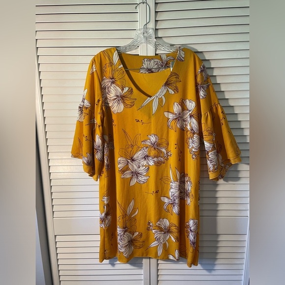unknown Dresses & Skirts - Mustard Burgundy Floral Vneck Bell Sleeve Mini Knee Length Shift Dress Medium